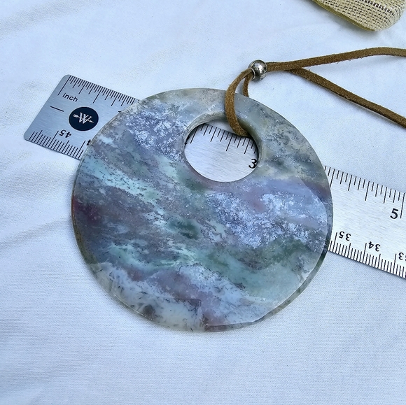 Green Moss Agate Round Disc pendant - Picture 6 of 11
